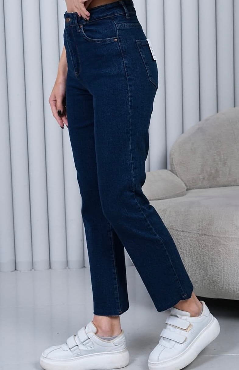 بنطلون جينز قصة straight